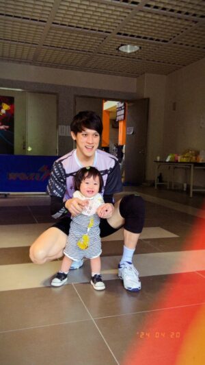 Chia-Chen Hsieh Instagram - 想騙人生女兒系列🥰

⚠️會想讓自己的小孩打排球嗎？

#volleyball #volleyballplayer #volleyballgirls #dad #fyp #haikyuu