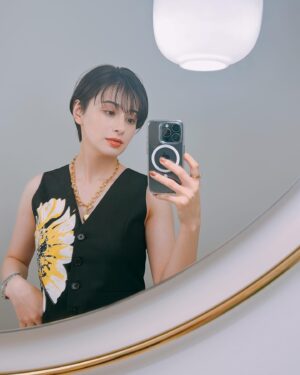 Chiaki Horan Instagram - _
🌼🌼🌼

#zenithwatches
#ゼニス
#sponsored