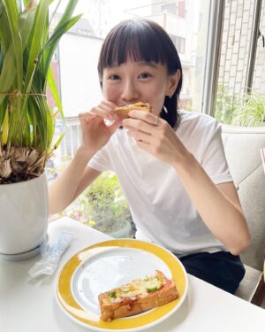 Chie Tsuji Instagram - 舞台挨拶するたびに思います。優しい世界だと😭🙏