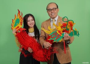 Chihiro Kawakami Instagram - あけましておめでとうございます🐉

今年も宜しくお願い致します！

ということで
今日２０２４年１月１日発売の報知新聞さんに
『岡田監督と川上千尋の新春スペシャル対談』
掲載されます🐯🌟

元旦にこんなに素晴らしいご報告ができて嬉しいです！

素敵な1年になりますように☺️🌅