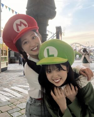 Chihiro Kawakami Instagram - ❤️💚

まこちとユニバ行ってきた〜！

マリオ&ルイージ意識で行ったけど
ニンテンドーワールド抽選でハズレて中入れなかったよーん

でも、ただただ楽しかった❤️💚✨

#また行こうね #まこちっひー 
#ユニバーサルスタジオジャパン #ユニバ 

#universalstudiosjapan 
#nitendo #マリオ #ルイージ