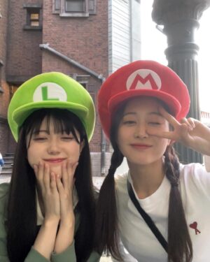 Chihiro Kawakami Instagram - ❤️💚

まこちとユニバ行ってきた〜！

マリオ&ルイージ意識で行ったけど
ニンテンドーワールド抽選でハズレて中入れなかったよーん

でも、ただただ楽しかった❤️💚✨

#また行こうね #まこちっひー 
#ユニバーサルスタジオジャパン #ユニバ 

#universalstudiosjapan 
#nitendo #マリオ #ルイージ