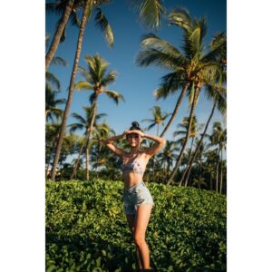 Chikako Fukuyama Instagram - 🌺☀️🐠🏄‍♀️🐚🐋🌴👙🍹🌊
#imisshawaii #ハワイが恋しいな
