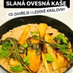 Chila Ta Thuy Instagram - Slibuju, že když si uděláte tuhle ovesnou kaši, k té sladké se hned jen tak nevrátíte. A prosím vás, friends, kupte si domů miso pastu. Je to fakt základ a věřte mi, bude se vám hodit. Najdete ji v každém bio obchodě a mají ji i klasické hypermarkety v bio sekci. 😌 A pokud vám zbydou peníze, kupte si i hrneček. Ale jakoby nemusíte. 😉 #spetkachili #snidane #slanaovesnakase #inspiracenasnidane #jdidopetrzelw