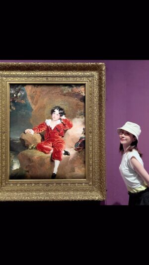Chin-Lan Chang Instagram - @chimeimuseum 
跟奇美博物館的緣分從多年前就開始，一直覺得能夠有這麼好的地方展出國際畫作，是很難得的✨

本來此展只有在上海、首爾、香港展出，奇美真的很為台灣省機票😆能爭取到亞洲第四展點👍🏻

每次看到這些畫作本尊都覺得很震撼，層次好鮮明，就算用手機拍也很明顯～覺得好美😍

*照片及影片經奇美博物館同意拍攝*

-

奇美博物館國際大展《從拉斐爾到梵谷：英國國家藝廊珍藏展》
是英國國家藝廊成立200年來首次來臺的國寶級展覽，帶來50位大師真跡，包括拉斐爾、林布蘭、梵谷等，呈現橫跨400年的西洋繪畫史。

【展覽資訊】
▪️展覽日期：即日起至2024.9.1（採預約日期、時段入場）
▪️展出地點：奇美博物館一樓特展廳
▪️展覽時間：週一至週四9:30-17:30，週五至週日9:30-20:00

-

My connection with the Chimei Museum started many years ago, and I‘ve always felt it’s a rare privilege to have such an amazing place showcasing international artworks. 🌟 

Originally, this exhibition was only shown in Shanghai, Seoul, and Hong Kong, so Chimei really saved us some plane tickets 😆 by securing the fourth spot in Asia! 👍🏻

Every time I see these masterpieces in person, I‘m just blown away. The depth and clarity are incredible, even evident in phone photos. It’s just so beautiful! 😍

*Photos and videos taken with permission from the Chimei Museum*

—

Chimei Museum‘s International Exhibition ”Masterpieces from the National Gallery, London“ marks the first time in 200 years that the treasures of the National Gallery, London, have come to Taiwan. Featuring works by 50 masters including Raphael, Rembrandt, and Van Gogh, it spans 400 years of Western art history.

【Exhibition Information】
▪️ Dates: From now until September 1, 2024 (entry by appointment only)
▪️ Location: Special Exhibition Hall, 1st floor of Chimei Museum
▪️ Opening Hours: Mon-Thu 9:30-17:30, Fri-Sun 9:30-20:00