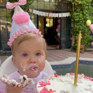 China Chow Instagram - 1st BIRTHDAY 
💞 @poppy.rebel