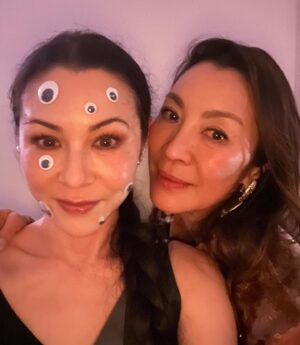 China Chow Instagram - E V E R Y T H I N G 
@michelleyeoh_official 
@kehuyquan 
@stephaniehsuofficial 
@everythingeverywheremovie 
#EEAAO