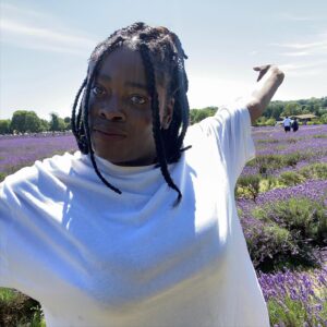 Chinenye Ezeudu Instagram - Cause I’m a beautiful wreck
A colourful mess...but I’m funny 🥰 -‘Honey’ Kehlani
