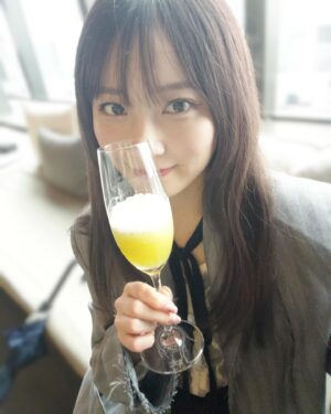 Chisaki Morito Instagram - 楽しかった時間〜💫
　
　
　
#話とまらない 
#話まとまらない 
#話足りない 
#雨で前髪やられた 
#ウェーブも消えた
#気にしない気にしない 
#ちさきふく 
#手に持ってるのはスープ