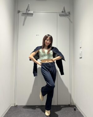 Chisaki Morito Instagram - 🍀
　
デニム合わせの衣装〜
　
　

　
jacket&pants / @zara 
tops / @__treat.urself__ 
 
 

#衣装 
#セットアップ 
#デニムセットアップ 
#チュールビスチェ