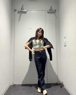 Chisaki Morito Instagram - 🍀
　
デニム合わせの衣装〜
　
　

　
jacket&pants / @zara 
tops / @__treat.urself__ 
 
 

#衣装 
#セットアップ 
#デニムセットアップ 
#チュールビスチェ