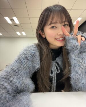 Chisaki Morito Instagram - お知らせ📢
　
　
　
初回の放送は終わってしまいましたが、、嬉しいお知らせです！！！
　
　

4月1日（月）〜ニッポン放送『ミュージック・パーティー』（FM93・AM1242 ）のパーソナリティーを務めることが決定しましたー🎉🎉🎉
放送日時：毎週月曜～木曜 24:58〜25:00 
今イチオシの音楽をご紹介する９０秒間！
　
　
なんとなんと初のレギュラーです❤️‍🔥
毎週お聴き逃しなく！！！！
　

　
　
#ニッポン放送
#初レギュラー

　
　

　
　
#