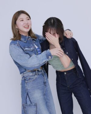 Chisaki Morito Instagram - お知らせ📢
　
　
先日行われたイベント、
たけちぃwith土谷 ～アロハなんつって春～ で販売されたグッズを5月10日(金)17:00より販売します！

　
　
会場に来られなかった方も記念にぜひゲットお願いします💘
　
　
　

https://www.elineupmall.com/c182/c2645
　
　
#たけちぃ #イベント #オフショット #大爆笑 #グッズ販売 #アロハなんつって春 #今日から 
#衣装 #デニム #2人とも同じところで買ってた #偶然 #すごくない ！？#笑笑
