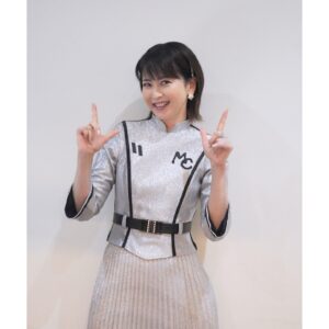 Chisato Moritaka Instagram - ⁡ 2024「今度はモアベターよ！」 6月1日　奈良 なら100年会館　終了しました！ ⁡ 楽しい時間はあっという間に過ぎちゃいますね～ 奈良の皆さんの笑顔にたくさん元気をもらいました！ ⁡ 今日からセットリストが夏バージョンになりました。 衣装も変わりましたよ～。 ⁡ 初夏を感じていただけましたか？青春できましたか？ ⁡ この夏シカ見られない夏バージョンのコンサートにも 今度ぜひ遊びに来てくださいね。 ⁡ 次は明日 6月2日　愛知 アイプラザ豊橋　です。 ⁡ #chisatomoritaka #森高千里 #今度はモアベターよ #奈良県奈良市 #なら100年会館 #柿の葉すし本舗たなか の「#柿の葉すし」 #森奈良漬店 の「#奈良漬パリポリ」 #だんご庄 の「#おだんご」 #吉野本葛天極堂 の「#葛もち」 #横田福栄堂 の「#鹿サブレ」 #今西清兵衛商店 の「#春鹿」
