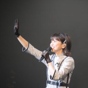 Chisato Moritaka Instagram - ⁡
2024「今度はモアベターよ！」
2月25日　山形 シェルターなんようホール（南陽市文化会館）　終了しました！
 
木の香りと温かさを感じる空間で
コンサートができて新鮮な気持ちでした。
 
山形では観光もしましたよー。
たくさん歩いてたくさん食べて充実しました！
 
今日は17才の衣装を着たミニ森高もいて
とっても可愛かったです！
 
南陽の皆さん盛り上がってくれてありがとうございました。
今度は赤湯温泉に入りに来まーす！
 
次は3月9日　佐賀　鳥栖市民文化会館　です。
 
#chisatomoritaka
#森高千里
#今度はモアベターよ
#山形県南陽市
#シェルターなんようホール
#南陽市文化会館
#龍上海 の「#赤湯からみそラーメン」
#田中屋 の「#あんびん」
#おやつ屋さん の「#どんどん焼き」
#三和缶詰株式会社 の「#やまがたパインサイダー」
#菓子処六味庵 の「#ちびかり」「#パフェどら」
#山形プリン の「#プリン」
#菓子工房白いくも の「#貞助の生どら」
#まりや菓子店 の「#ポンポコ」
#萬菊屋 の「#NANJOdaBE(#なんじょだべ)」
#道の駅やまがた蔵王
#ぐっと山形
#玉こんにゃく
ゆーなびからころ館
あっこポッポ湯