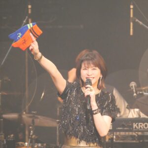 Chisato Moritaka Instagram - ⁡
2024「今度はモアベターよ！」
4月20日　和歌山 紀南文化会館　終了しました！
 
田辺っ子の皆さんも遠方からお越しの皆さんも
楽しんでもらえましたか～？
後ろの席の皆さんも2階席の皆さんも
一緒に踊ってくれてたのがよく見えましたよー。
 
天神崎に行ってインスタ映え写真を撮ってみました！
楽しかったです。
 
それから「産直市場よってっていなり本館」でたくさんお土産を買いました。
「まりひめ」がジューシーで甘くてとっても美味しかったです！
 
次は明日 4月21日　大阪 枚方市総合文化芸術センター 関西医大 大ホール　です。
 
#chisatomoritaka
#森高千里
#今度はモアベターよ
#和歌山県田辺市
#紀南文化会館
#天神崎
#産直市場よってっていなり本館 
#蒲鉾たな梅本店の「#なんば焼」「#ごぼう焼」「#ひら天」
#紀州の味処銀ちろ の「#さざなみ弁当」「#釜揚げしらすご飯」「#うつぼ唐揚げ」
#鈴屋菓子店 の「#デラックスケーキ」
#七福堂 の「#田辺っ子」
#菓心富美堂 の「#神島の鶴」「#白炭クッキー」
#菓匠二宮 の「#焼一番」「#みたらしだんご」
#三徳小西菓子舗 の「#柚もなか」
#じゃばらいず北山 の「#じゃばらまる」
たぐちファーム の「まりひめ」
マルサ の「うつぼ小明石煮」「うつぼぽりぽり揚」
石神邑 の「梅あぶら」
山崎梅栄堂 の「熊野牛ポテトチップス」「ジオパーク梅塩ポテトチップ」
神島屋 の「梅あられ」
那智黒総本舗 の「黒あめ那智黒」