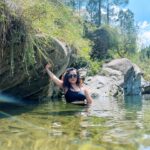 Chitrashi Rawat Instagram - Reaching to this water stream was so worth it .. had to trek down the steep valley for about 2.5 kilometres 🌻 . . #chitstravels