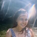 Chitrashi Rawat Instagram - पहाड़ो में एक अलग सा सुकून है .. वहाँ जाते ही दिल खील जाता है♥️