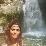 Chitrashi Rawat Instagram - To see and breathe nature in its full glory is a privilege we must never take for granted 🌻 I played, I prayed , I marvelled to my heart’s content. #chitstravels Top @tailorandcircus