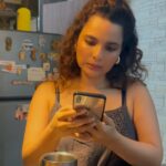 Chitrashi Rawat Instagram - Does this happen to you? #chittybytes #relatablereels #chitrashirawat #relatablecontent #funnyreelsvideo