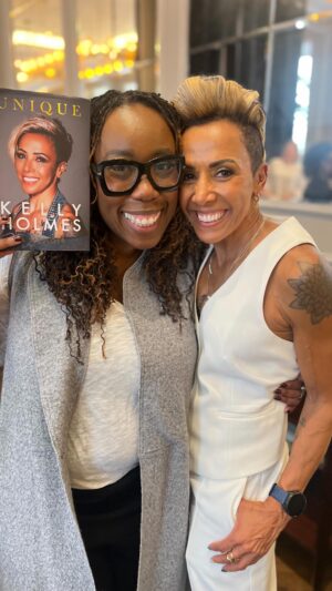 Chizzy Akudolu Instagram - ‘The Athena Effect’ brought to you by @athenaeffectevents with @damekellyholmes @corinthialondon sponsored by @ey_uki - celebrating 20 years since her triumphant Double Olympic Gold Medal victories in Athens and the release of her book ‘UNIQUE KELLY HOLMES A MEMOIR’.

The event championed women's inclusion, strength, wisdom and influence with an expert panel of guest speakers: 

@montytrackstar @nadianagamootoo @dr_naomipotter 
@janewakeuk 
@bev_james
@rosiejnixon

📷 @karasmith11