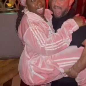 Chizzy Akudolu Instagram - Look at this pair of posers!! Yes, the moment was spontaneous but then we stayed in ‘hold’ to get the perfect picture… 🙄 

I know death is inevitable but does it always have to suck??!! I’ll miss you my darling @robinwindsor but I’ll cherish every single conversation we had. Love you always. You were so fit!! ❤️❤️