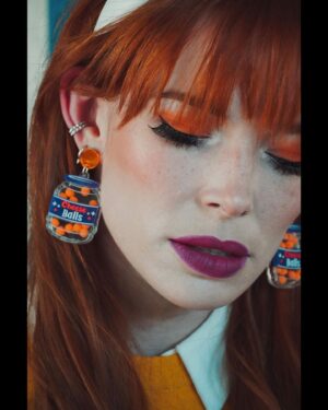 Chloe Dykstra Instagram - Cheese balls, I hardly know her

(Last slide is for John Leguizamo’s Luigi only)

Earrings: @clubeggie