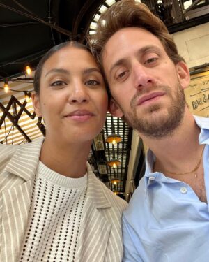 Chloé Mortaud Instagram - Drop it while it’s hot
Un mois de Juin incroyable.
En famille ❤️
Départ de Los Angeles pour Mallorca. 
Passage obliger en Ariège avec un petit retour au pays des Miss 👑
Ensuite direction Israël (Jérusalem et Tel Aviv) 

Et maintenant ? Paris ! 

#travel #bucketlist #travelfamily #missfrance #israel #mallorca #ariege