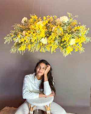 Chloé Mortaud Instagram - January resumed 
Flowers, flowers, and more flowers 
My children ❤️ 
My first basketball game
The beach … 
Sounds about right