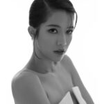 Chloe So Instagram - 🖤🤍 📸 @chasekphotos 💇🏻‍♀️ @allhs__ @theattichongkong 💄 @melodychiumakeup 👗 @justdom_____ @unaueet