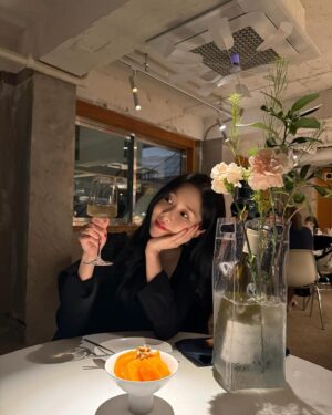 Cho Lee-hyeon Instagram - 무려 한달전🥂🍧