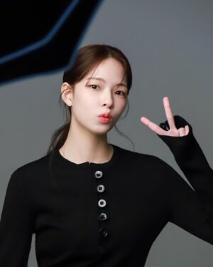 Cho Yu-jung Instagram - @jwidecompany 🩷