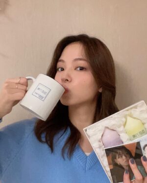 Cho Yu-jung Instagram - 감사합니댜😭❤️