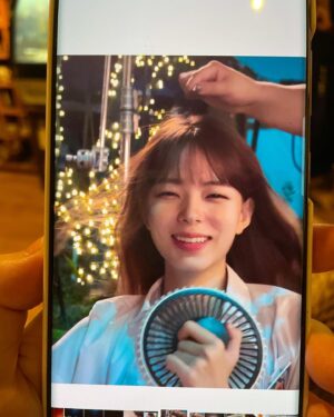 Cho Yu-jung Instagram - 1. 남호랑 유라
2.이준이가 찍은 유라와 하늘
3.남호가 찍은 캠핑장 유라
4.유라가 찍은 친구들의 등굣길
5.티빙에서 주신 꽃선물🌸🌼

#어른연습생  #티빙  #TVING