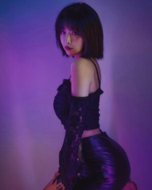 Cho Hyun-young Instagram - 이번엔… 가지.. 인가..?🍆