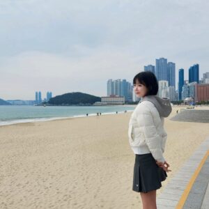 Cho Hyun-young Instagram - 라운딩 가기전에 바다보기💙
.
.
.
#협찬 #캘러웨이즈 #캘러웨이어패럴 
#callaways #callawayapparel