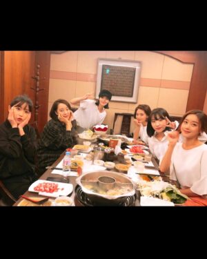 Cho Hyun-young Instagram - #레인보우 #14주년 
축하해 주셔서 감사합니다 ♥️🧡💛💚💙💗💜
레인너스 , 멤버들 아이시떼루-!