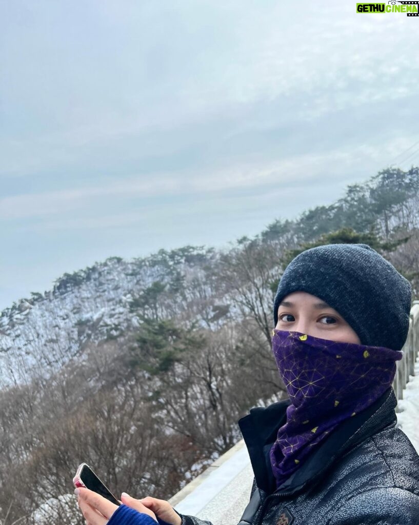 Cho Yeo-jeong Instagram - 🏔️