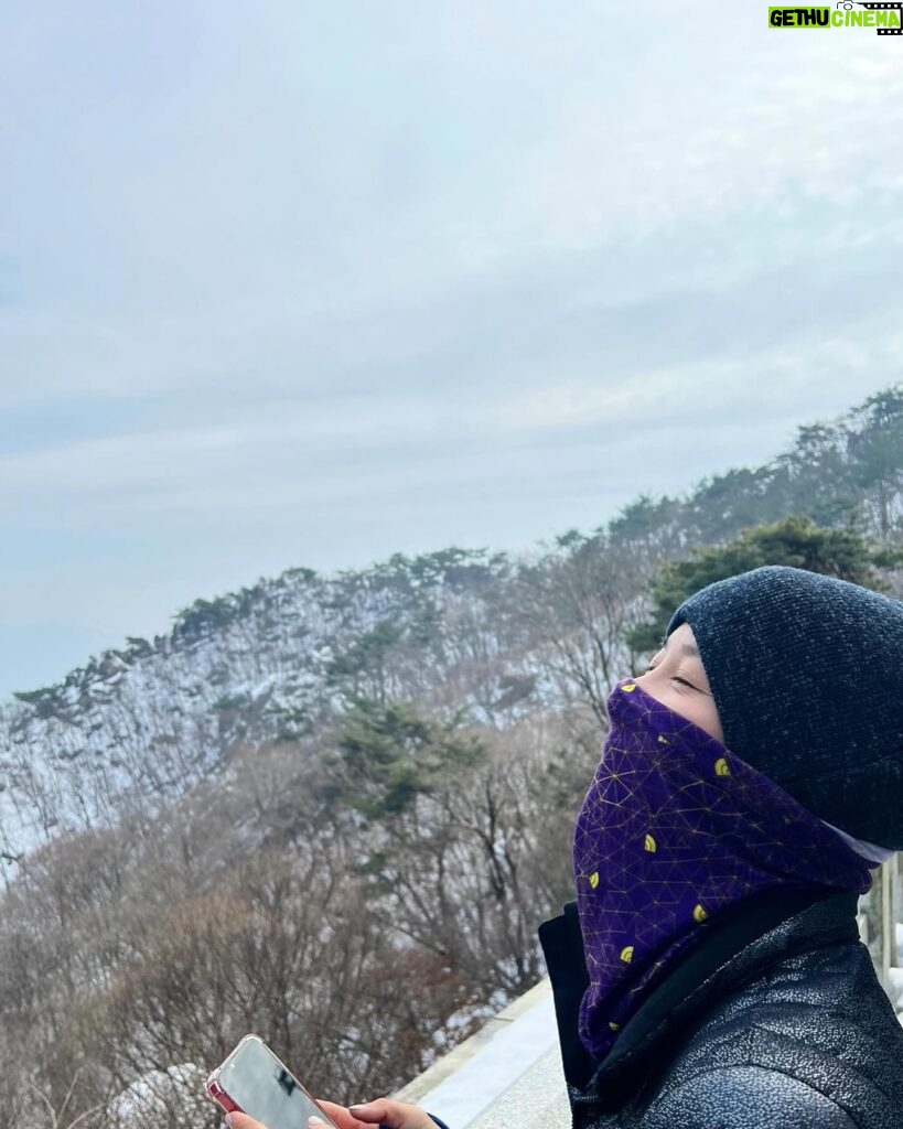 Cho Yeo-jeong Instagram - 🏔️