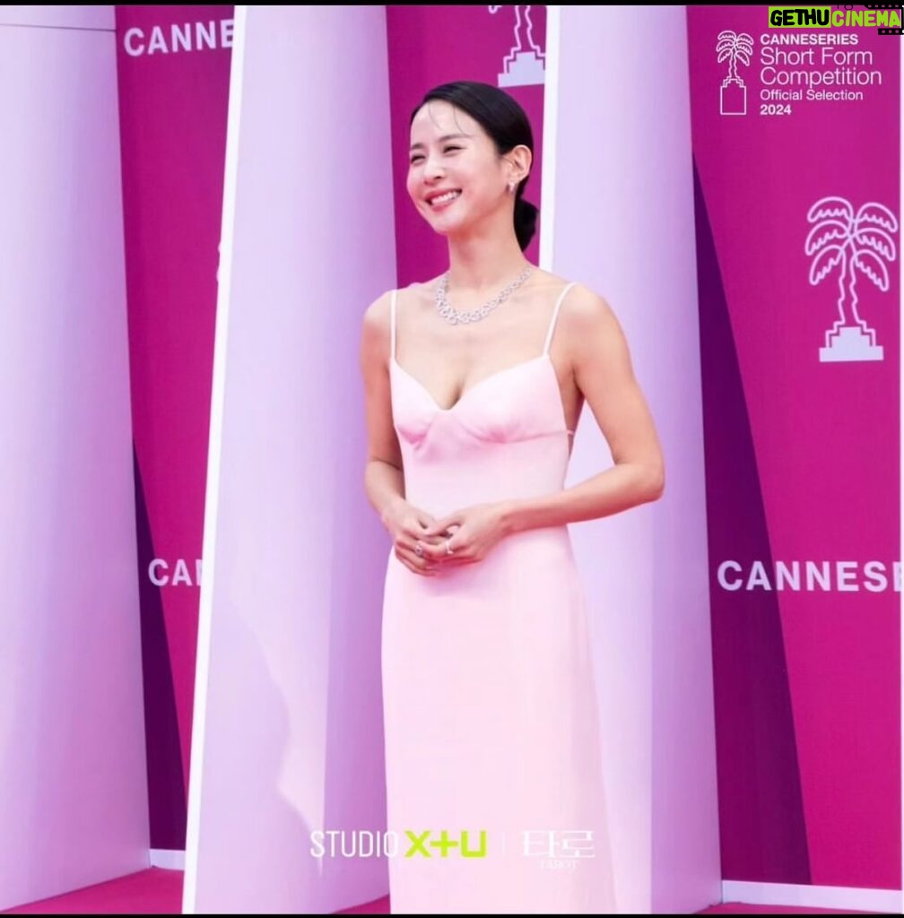 Cho Yeo-jeong Instagram - #칸국제시리즈 핑크카펫💗 LG유플러스 studioX U #드라마 #타로 #cannesseries #cannesfilmfestival