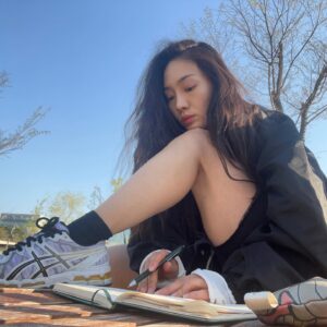 Choi Hee-seo Thumbnail - 2.2K Likes - Top Liked Instagram Posts and Photos