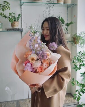 Choi Hee-seo Thumbnail - 2K Likes - Top Liked Instagram Posts and Photos