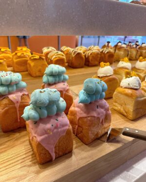 Choi Yoon-young Instagram - 오랜만🌈☁️🧀