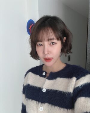 Choi Yoon-young Instagram - 우리집 셀카맛집🏠