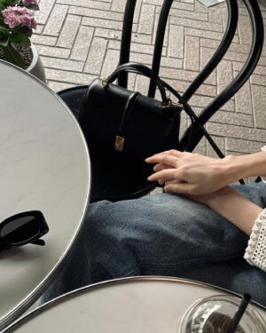 Choi Ji-woo Instagram - 🌸👜💕

#celinebyhedislimane #celine16