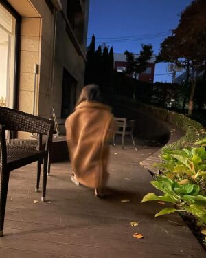 Choi Ji-woo Instagram - 🍂🧸🤎👧🏻
