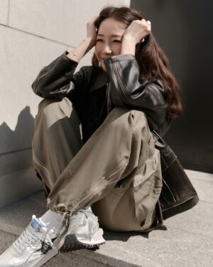 Choi Ji-woo Instagram - 👟🏃‍♀️🤍

#광고#GoldenGoose#RunAfterYourDreams#골든구스#골든구스마라톤