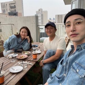 Choi Ji-woo Instagram - 💙👖💙