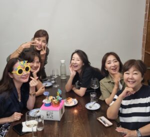 Choi Ji-woo Instagram - 🎂🥰