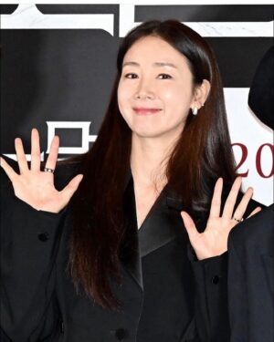 Choi Ji-woo Instagram - 🎬
2023.11.08 😊